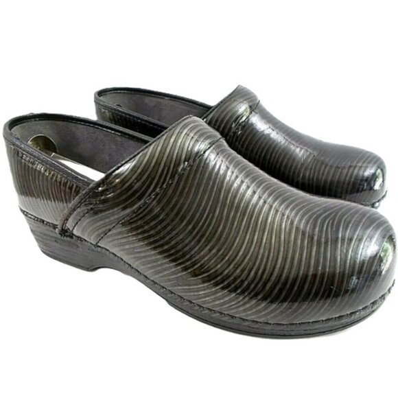 Dansko XP Stripe Clog Patent Zebra Waves Scandi Girl Comfort Professional Career - Picture 1 of 8